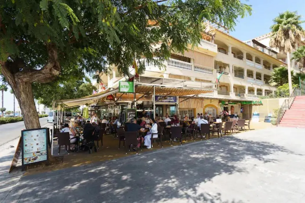 Διαμέρισμα Chic Beachfront Flat With Amazing Sea Views And Private Indoor Parking Benalmádena Ισπανία