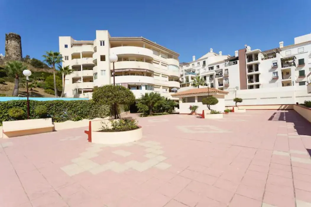 Chic Beachfront Flat With Amazing Sea Views And Private Indoor Parking Benalmadena