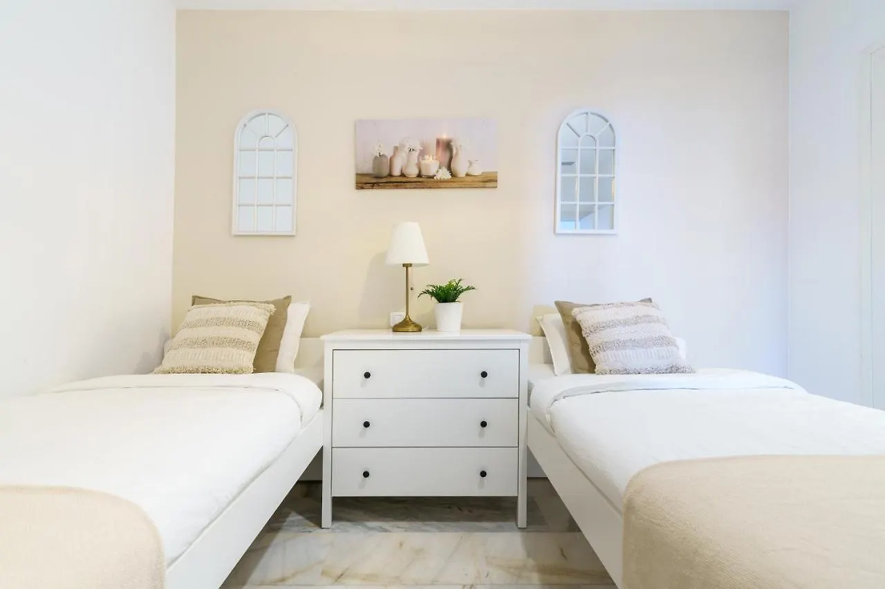 Chic Beachfront Flat With Amazing Sea Views And Private Indoor Parking Benalmadena
