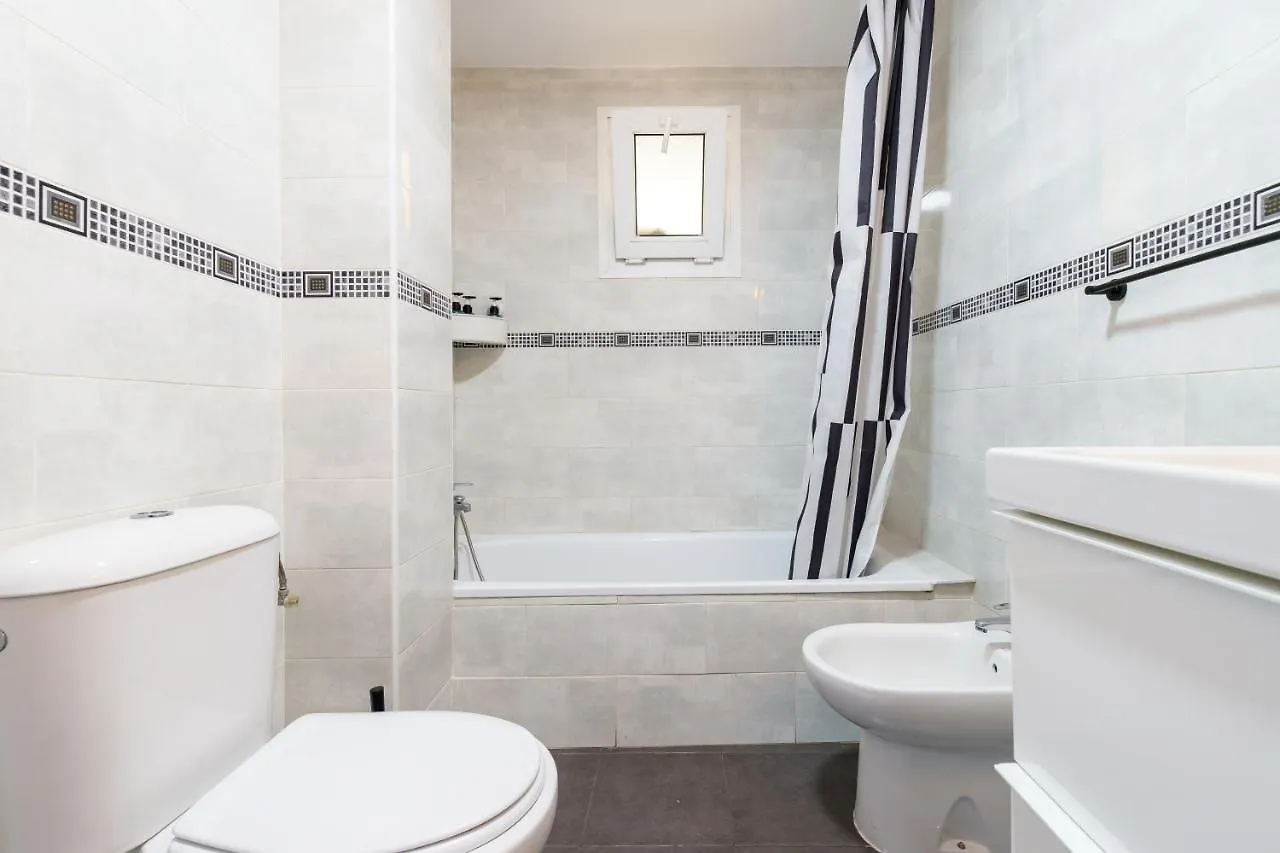 Chic Beachfront Flat With Amazing Sea Views And Private Indoor Parking Benalmadena Apartment