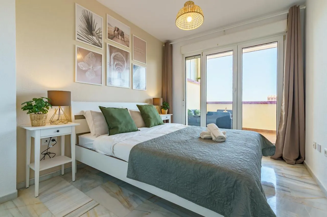 Chic Beachfront Flat With Amazing Sea Views And Private Indoor Parking Benalmadena