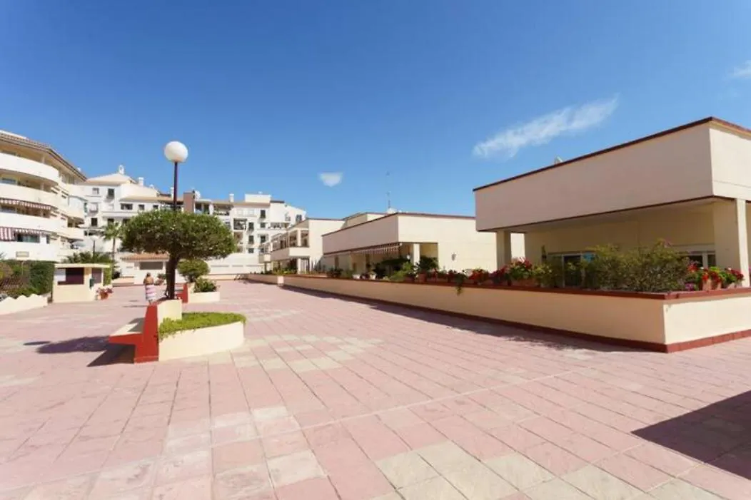 Chic Beachfront Flat With Amazing Sea Views And Private Indoor Parking بينالماذينا 0*,  إسبانيا